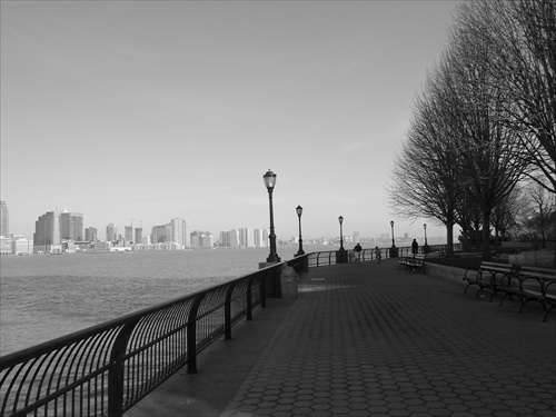 prechádzka popri Hudson river v NYC (Manhattan)