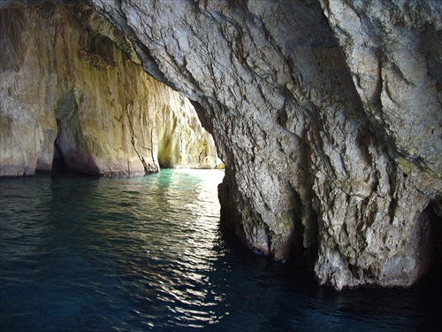 Jaskyňa na ostrove Paxos