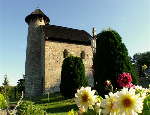 Kamenný kostolík
