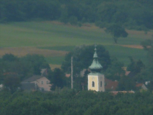 Detail na kostol v dedine Wolfsthal