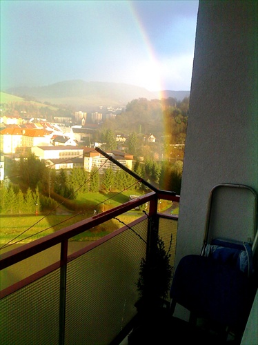 Dúha z balkóna