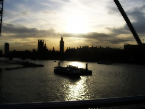 Pohlad z mosta v Londyne :)