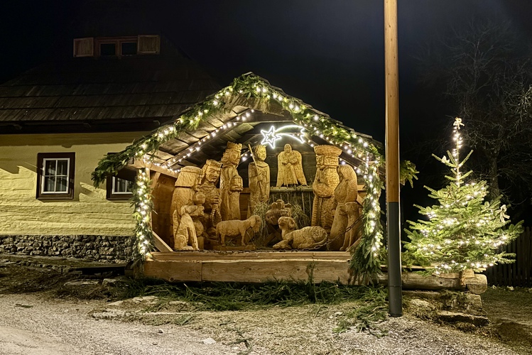 Polnočný Vlkolînec