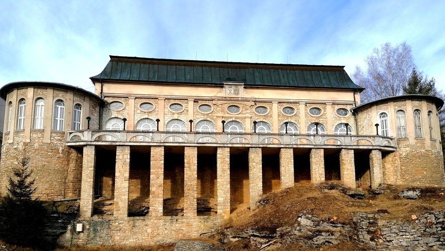 Biely dom. Vyšné Ružbachy. 