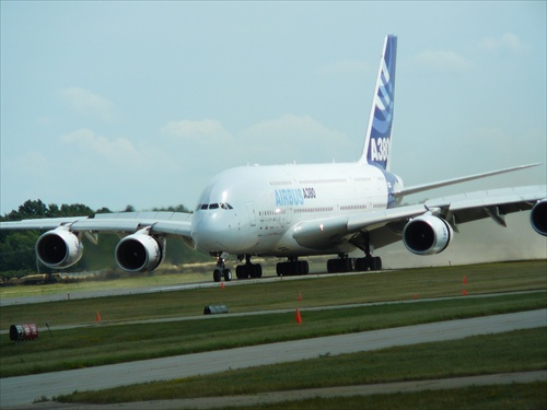 (465) A380