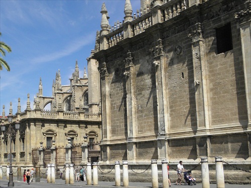 (1454!§ Sevilla - Katedrála Panny Márie, iný pohľad
