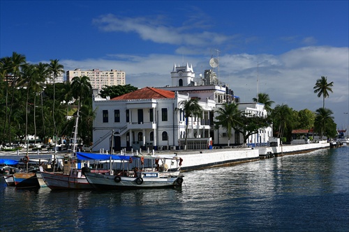 O PORTO SALVADOR