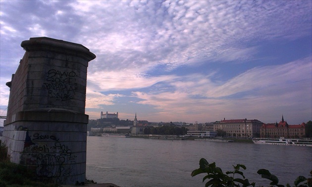 Bratislava (čo zostalo zo Starého mosta)