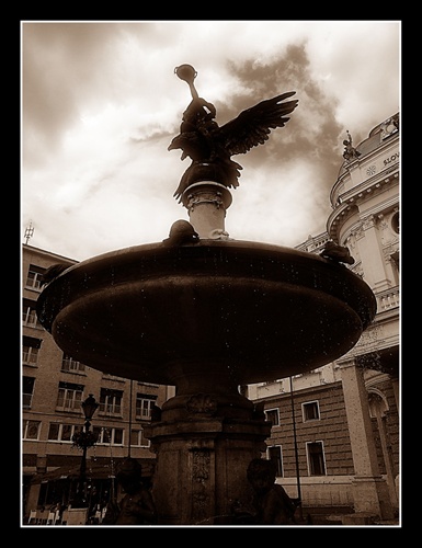 Fontana Pred Divadlom