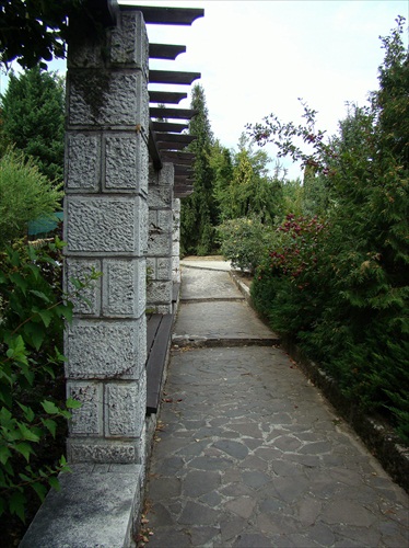 Kamenný chodníček