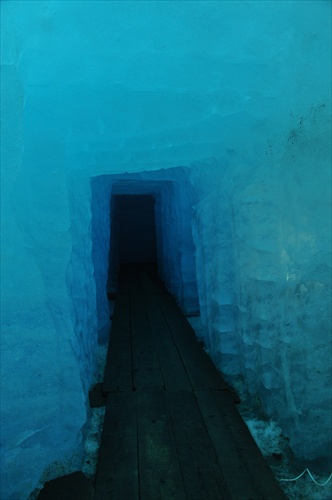 Ľadovcová jaskyňa