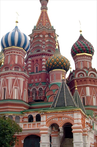 Moskva- farbami nešetrili