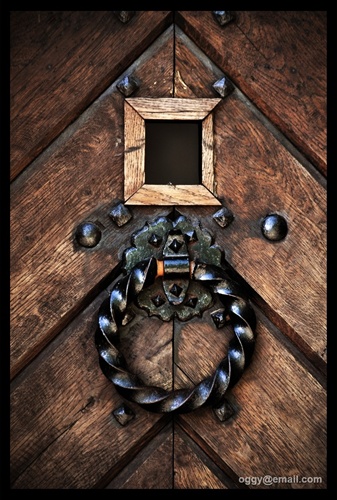 dvere na zámku