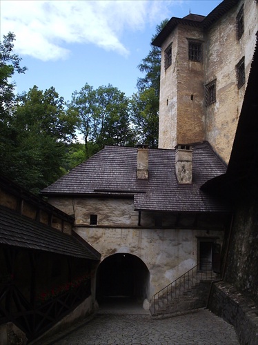 oravský hrad - vstupná brána