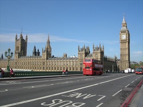 LONDYN parlament a big ben