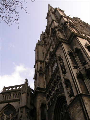 BRISTOL katedrala,uhol pohladu
