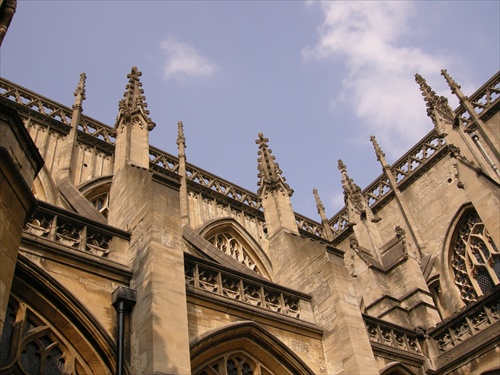 BRISTOL katedrala ,nadvorie