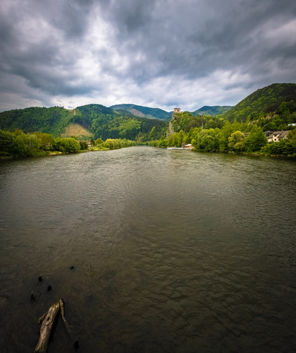 Strečno