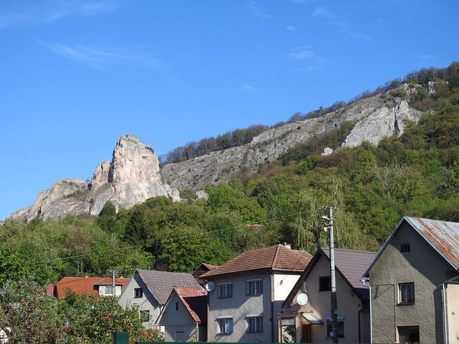 červenokamenské bradlo