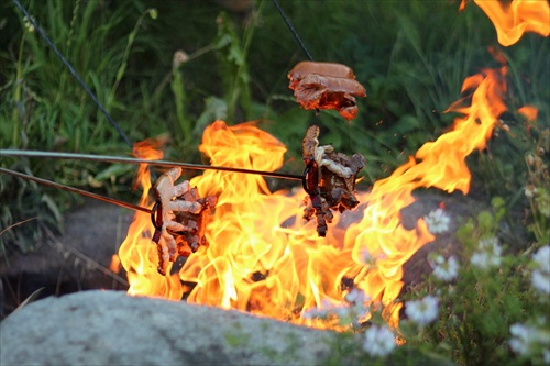 mňam