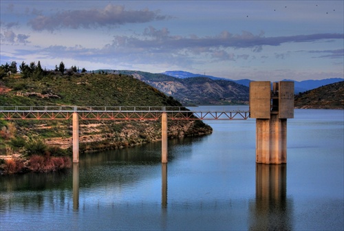 Asprokremos Dam
