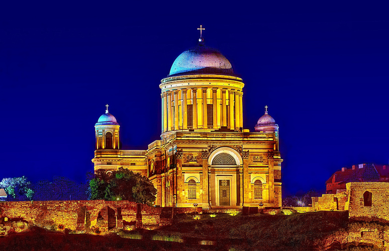 Ostrihomská bazilika (skoro polnočná)