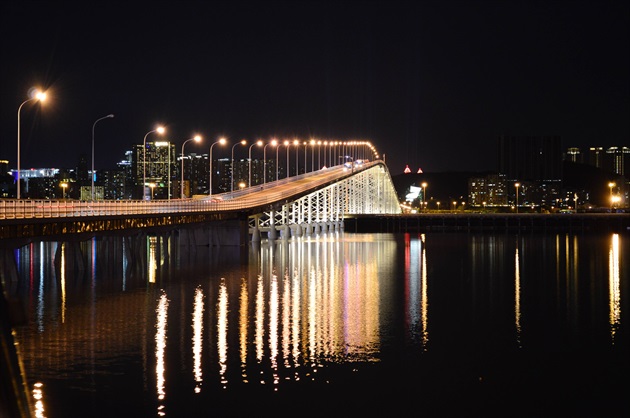 Most v noci *