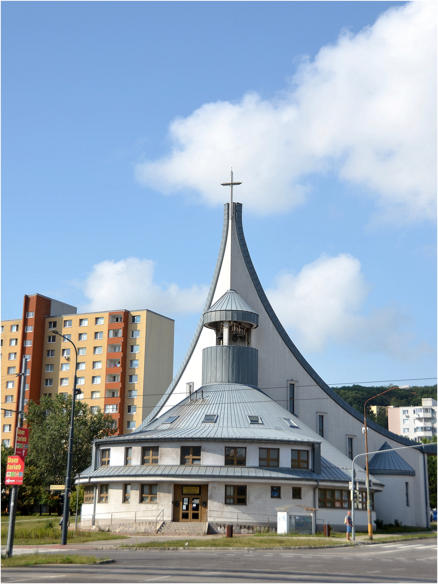 Kostol v Dúbravke