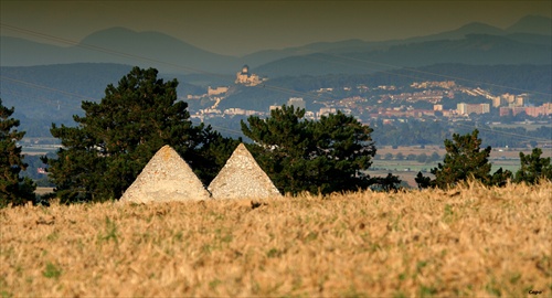 Haluzické piramídy