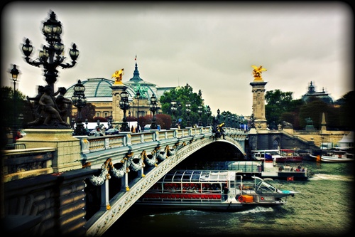 Most Alexandra III a v pozadi Grand Palaise