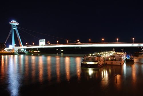 večer pod novym mostom