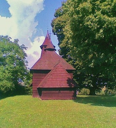 Drevený kostolík Tročany