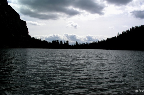 tajomné jazero