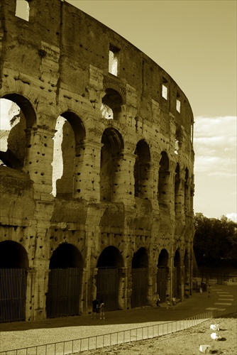 ROMA Koloseum
