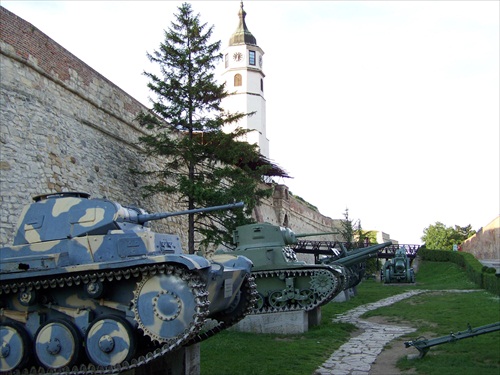 Tanky v Belehrade