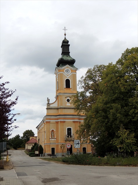 Kostol najsvätejšej Trojice - Chtelnica