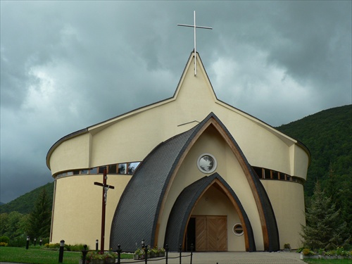 Kostol- Bozskeho rdca Jezisovho