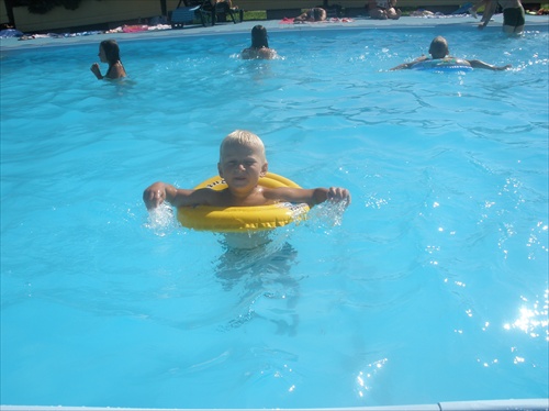 Chlapec-plavec