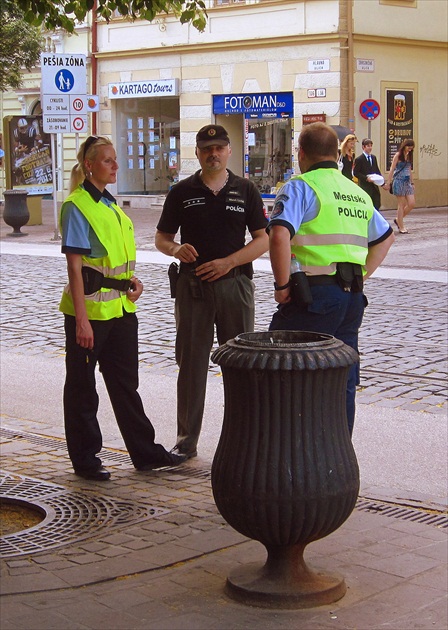 košický mestský sa pýta štátneho policajta