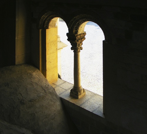 románske okno