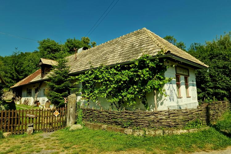 Lišovská chyža.