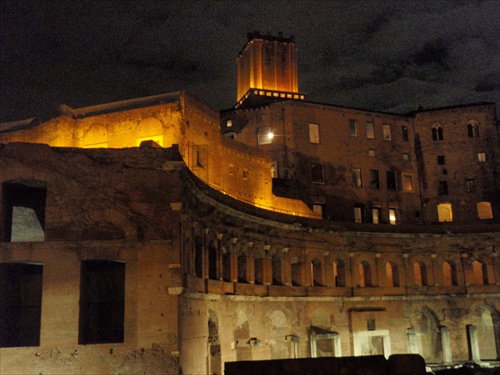 Nočný Rím