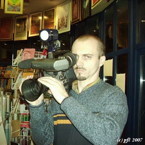 kameraman je asi škúľavý