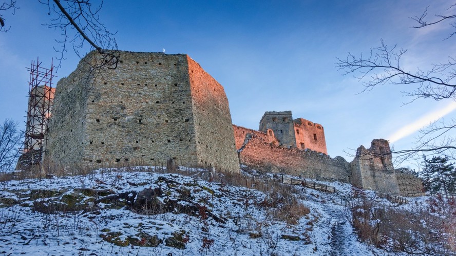 Príchod zimy na Lietavskom hrade 2