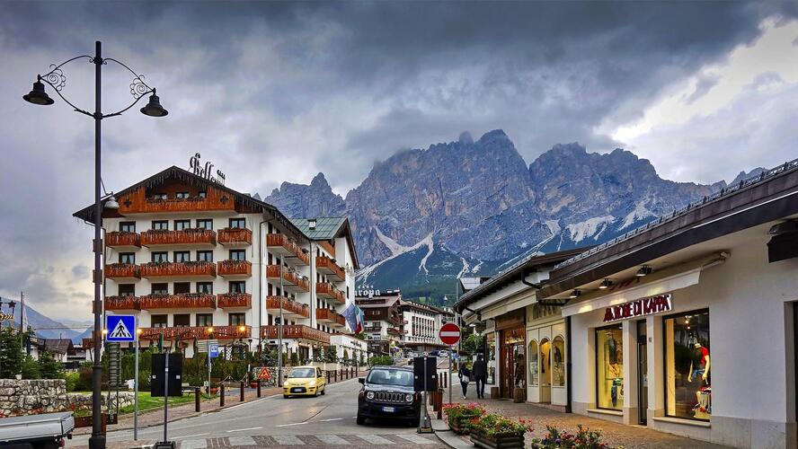 Cortina