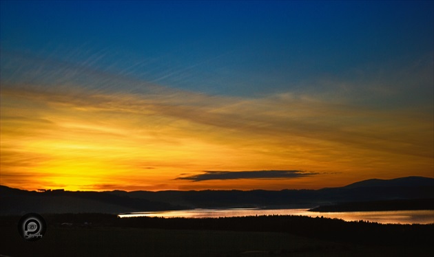 západ slnka nad Oravskou priehradou