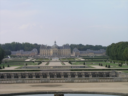 predchodca Versailles