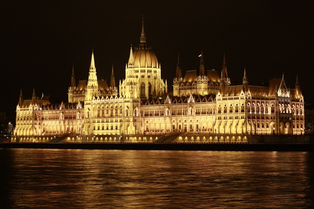 Parlament Budapešť.