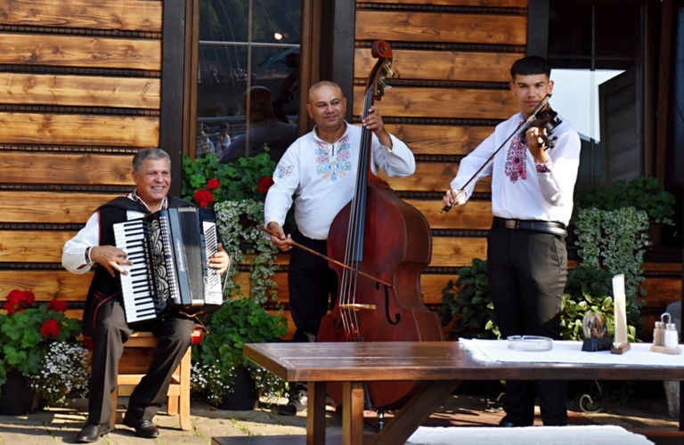 Gypsy folk band