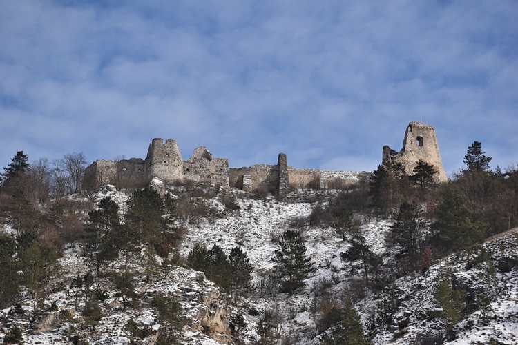 Zima na Čachtickom hrade